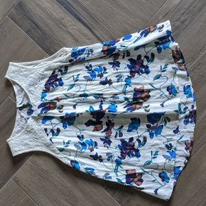 Floral print and lace sleeveless blouse size XS